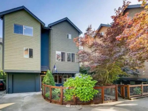 Townhouse West Seattle Abode!